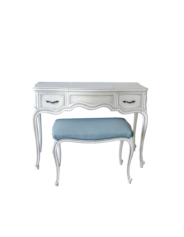 Trinstall Vanity Table